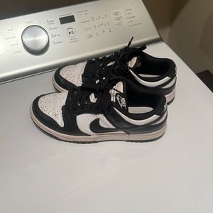 Panda nike dunks-Size  7 women’s (size 8 men’s)